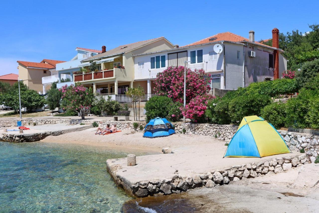 Apartments With A Parking Space Mandre, Pag - 6405 Kolan Exteriör bild