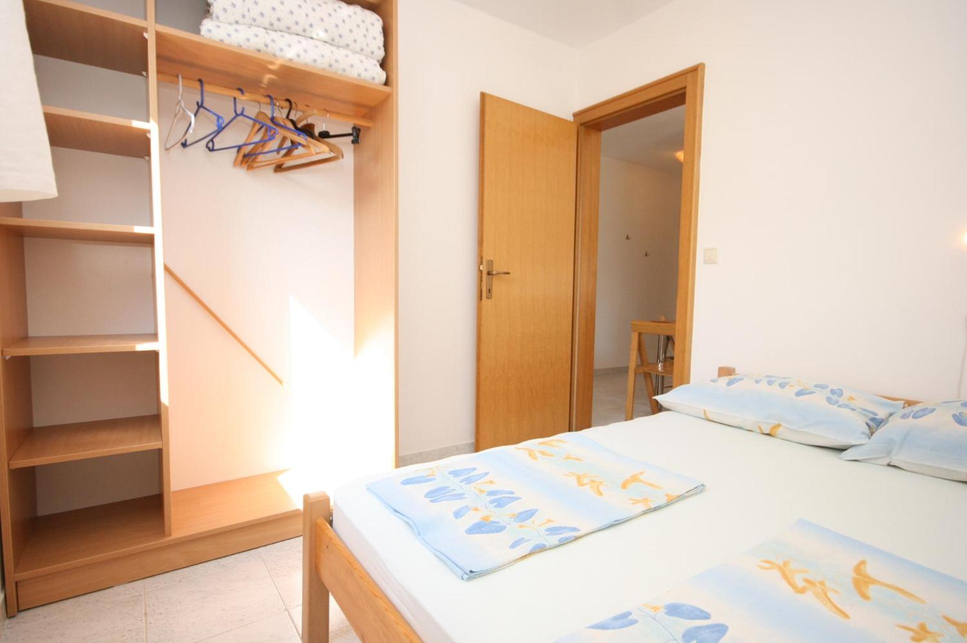 Apartments With A Parking Space Mandre, Pag - 6405 Kolan Rum bild